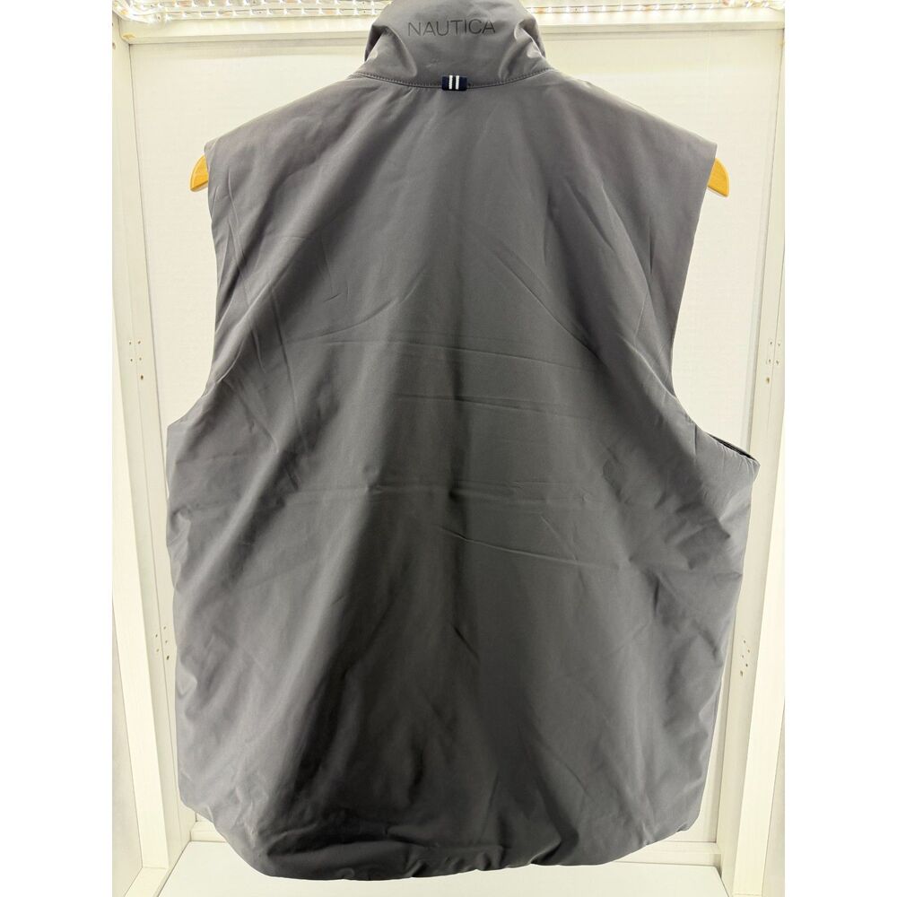 Nautica Performance zip-up vest - Color: Metal Grey - Picture 2 of 5